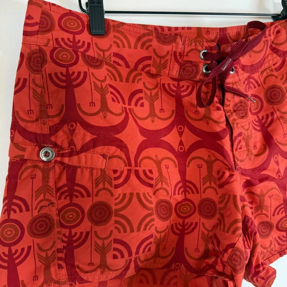 Patagonia Women's Wavefarer Red Board Shorts Swim Trunks Size 12‎ Aztec Pattern